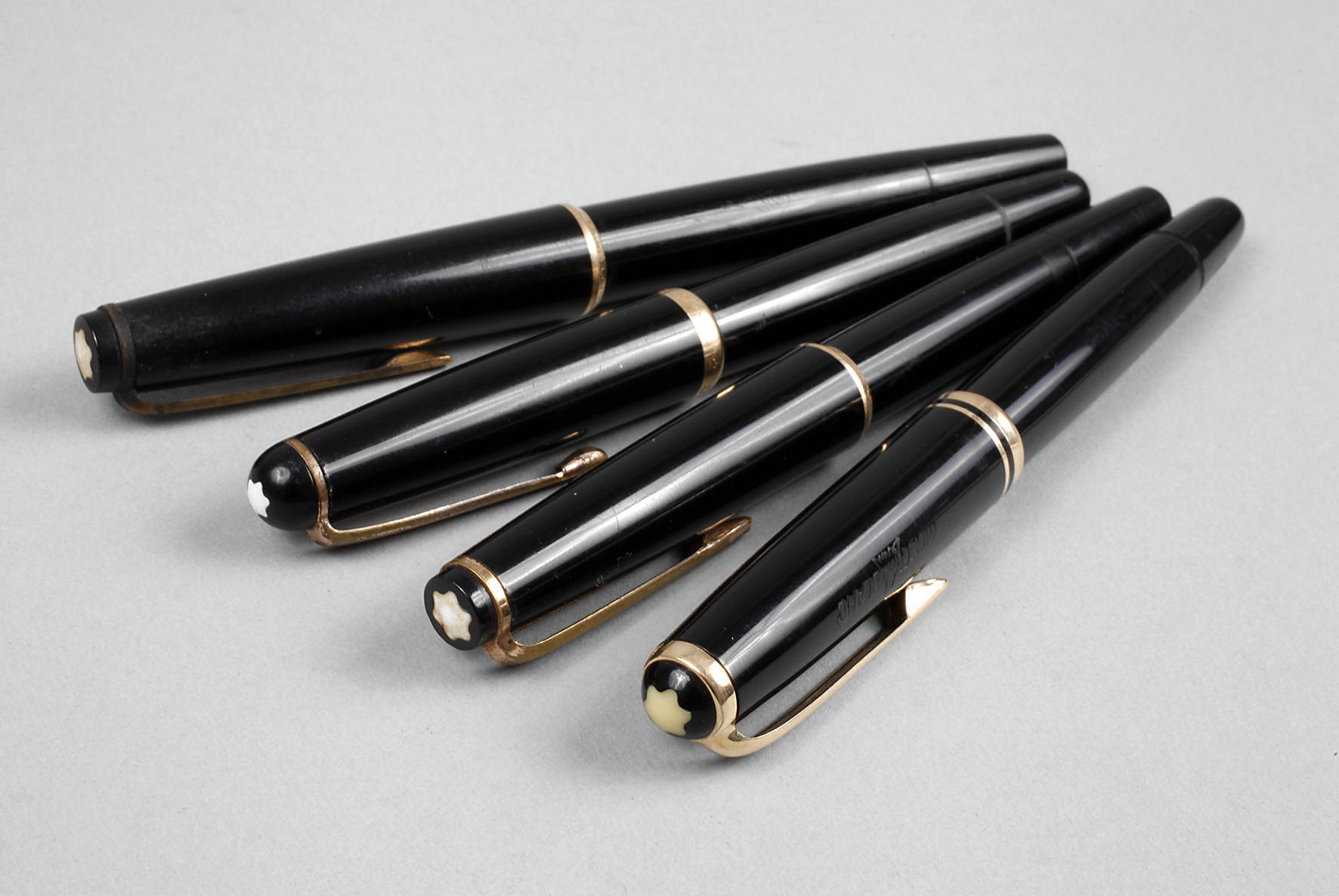 Vier Füllfederhalter Montblanc