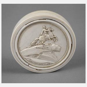 Feine Deckeldose ”Eherner Reiter”