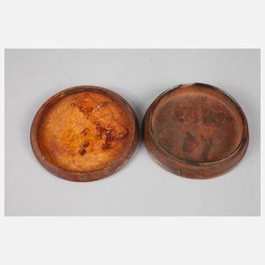 Feine Deckeldose ”Eherner Reiter”