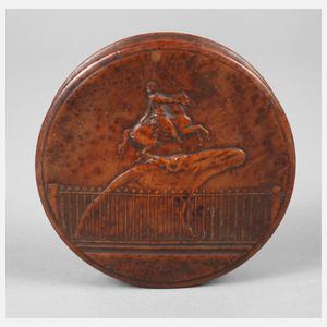 Feine Deckeldose ”Eherner Reiter”