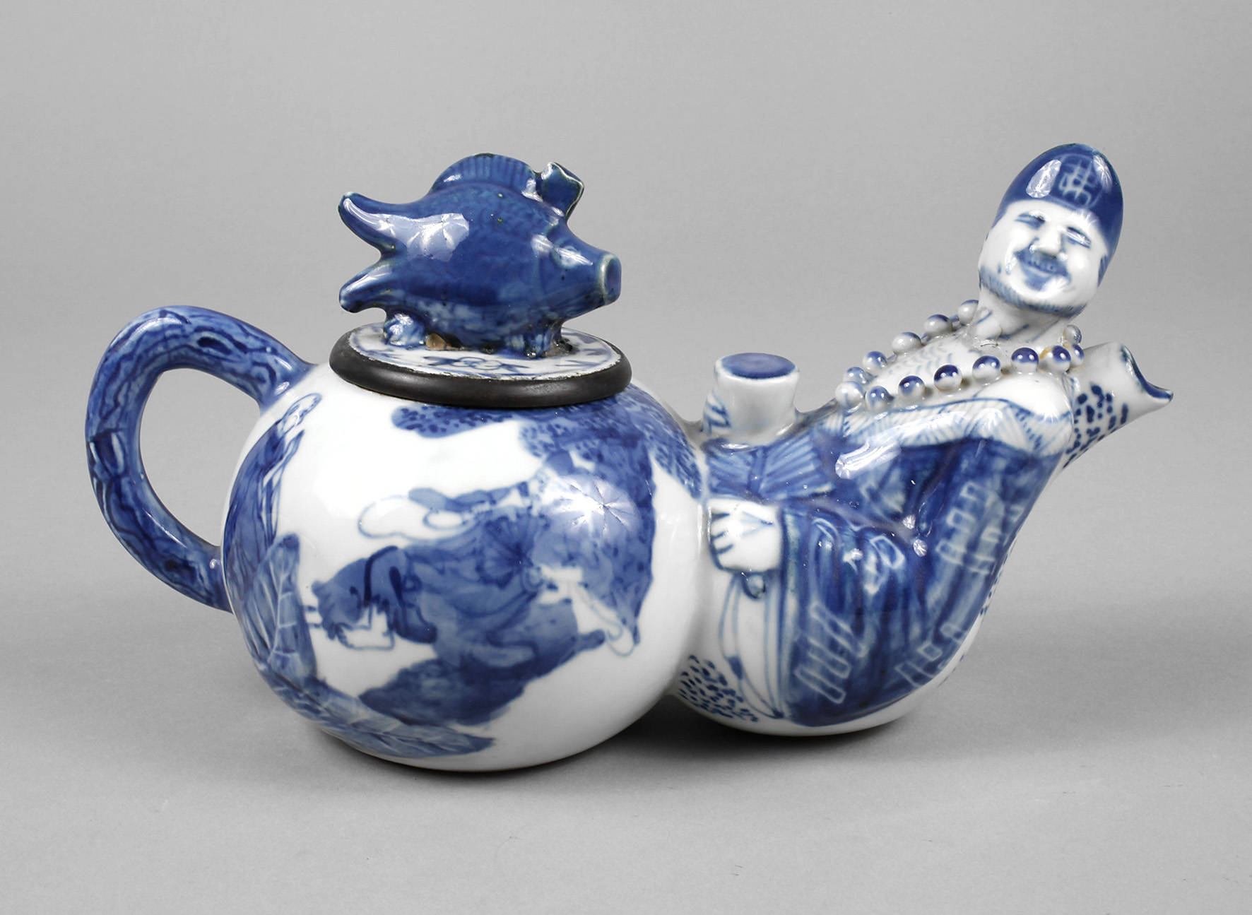 Figürliche Teekanne