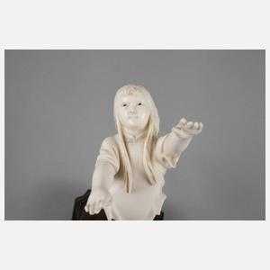 Figürliche Elfenbeinschnitzerei