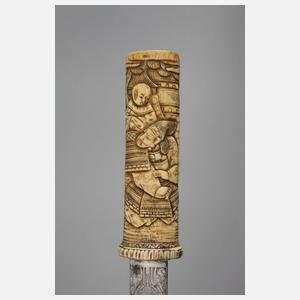 Tanto figürlich verziert aus Bein