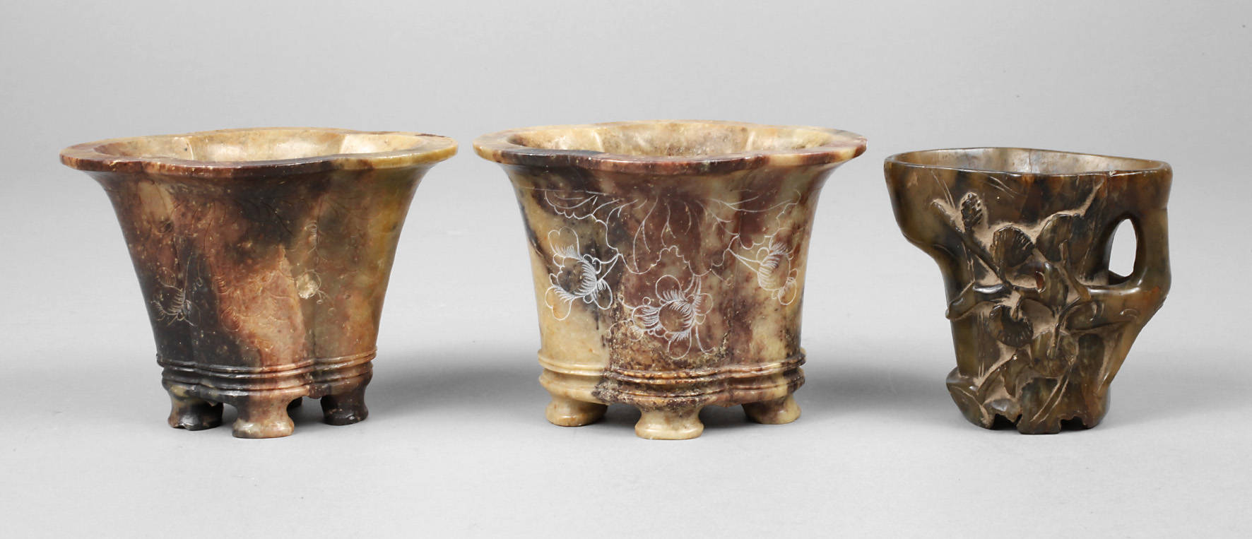 Drei Specksteinschnitzereien