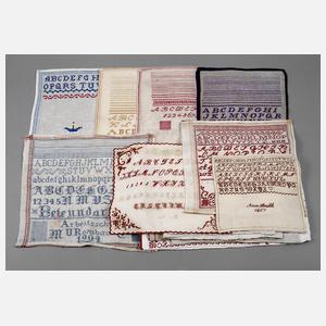 Große Sammlung Stickmustertücher