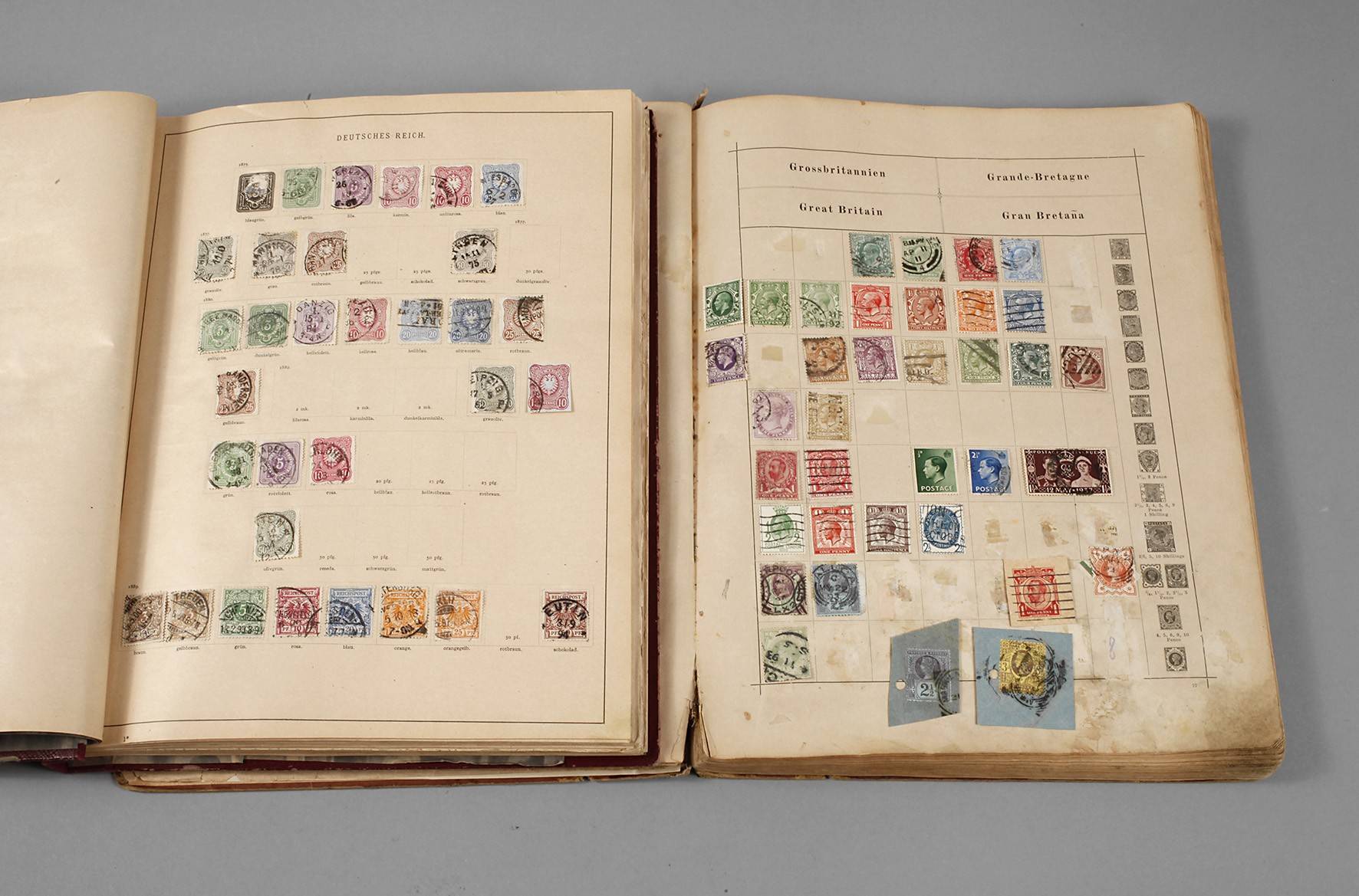 Zwei Briefmarkenalben Europa bis alle Welt