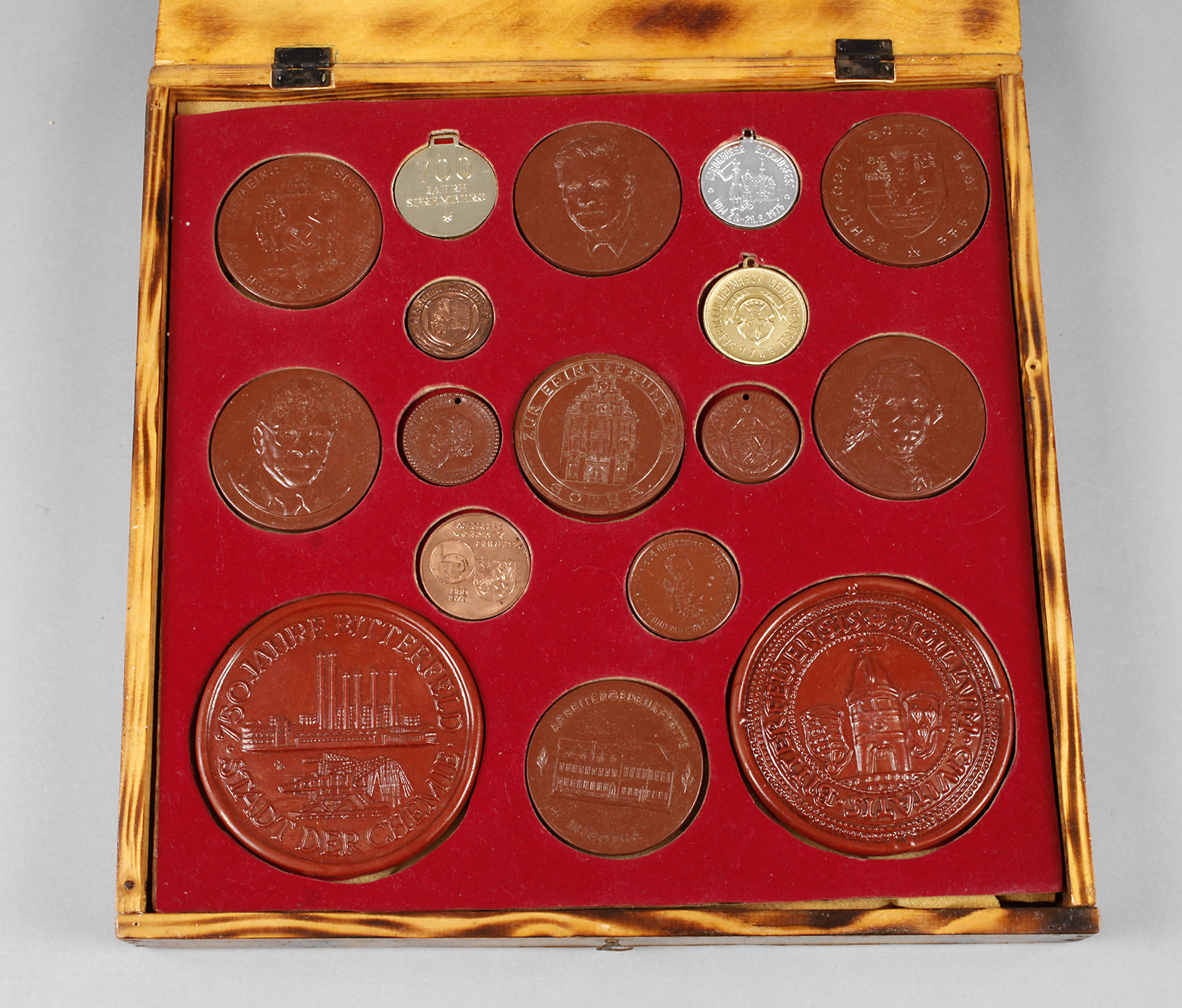 Sammelkasten DDR-Medaillen