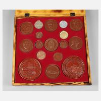 Sammelkasten DDR-Medaillen111
