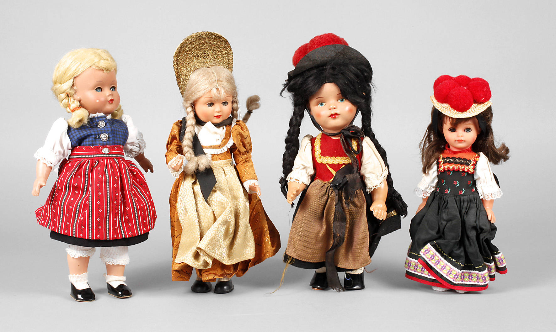 Konvolut Trachtenpuppen