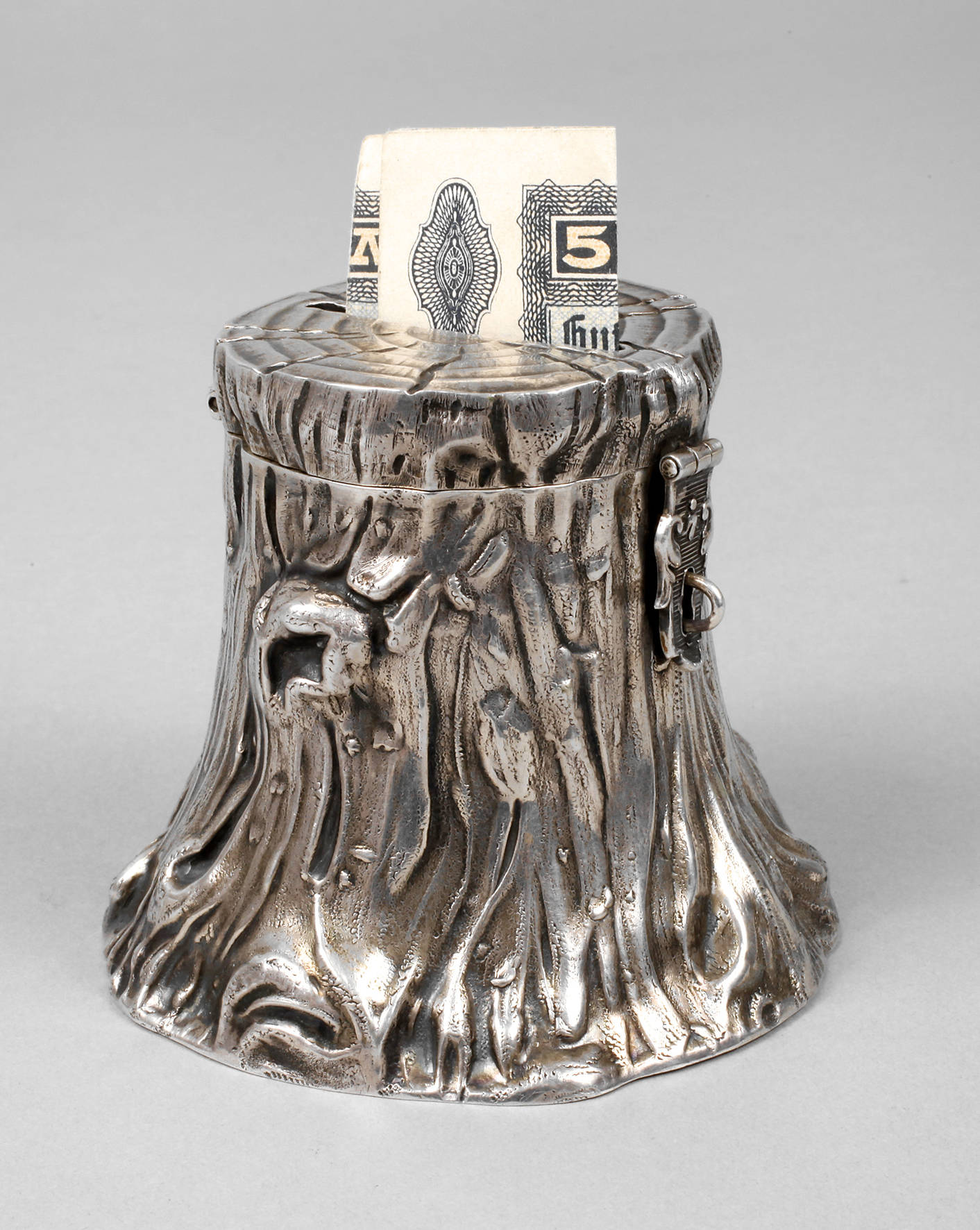 Spardose als Baumstamm