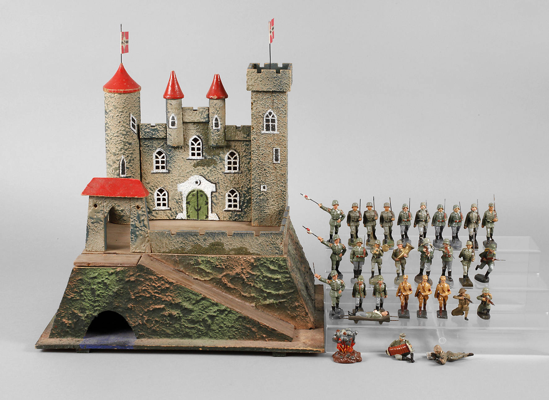 Burganlage mit Massesoldaten