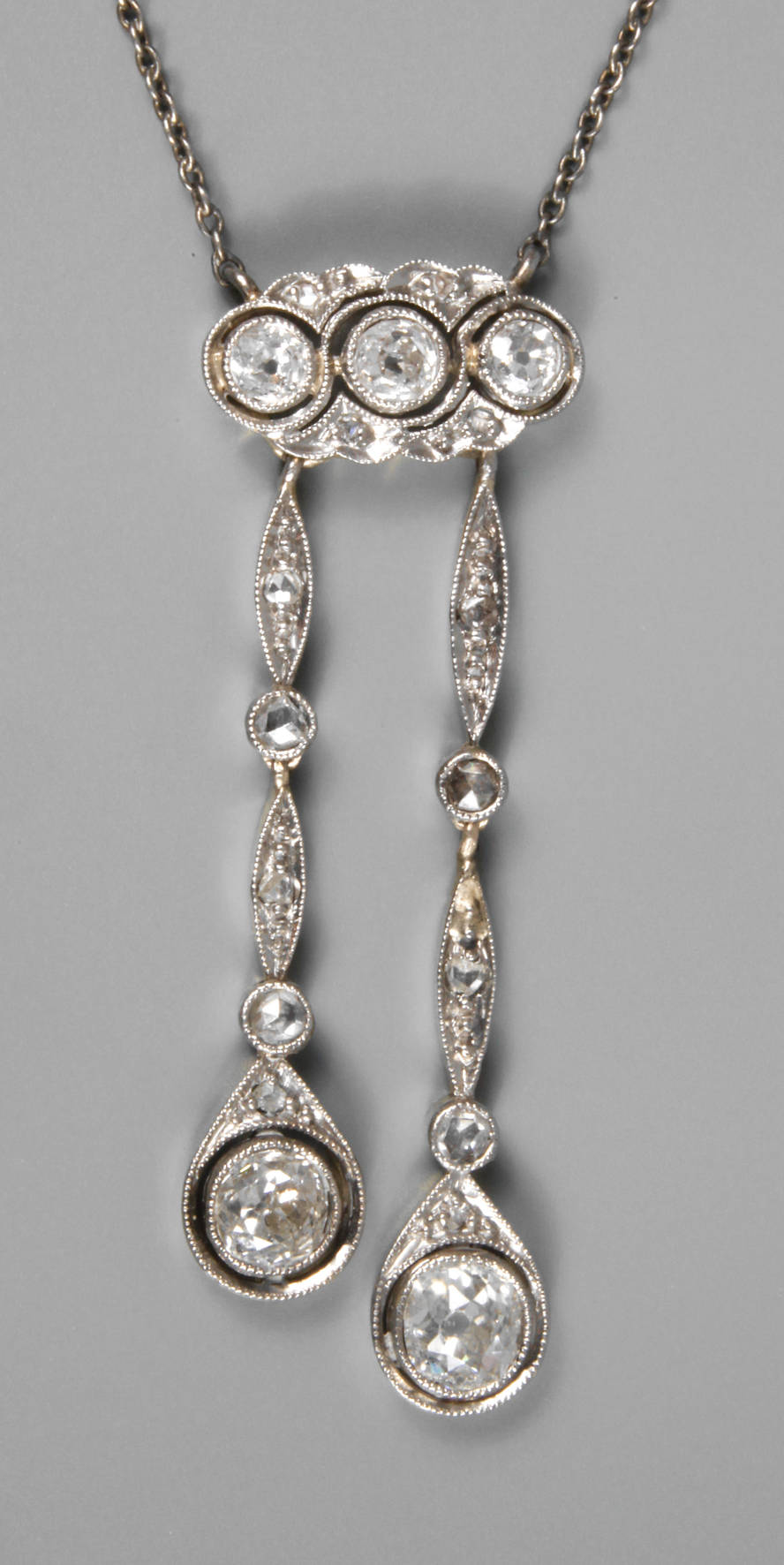 Art déco Collier mit Diamantbesatz von ca. 1,2 ct
