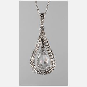 Platinanhänger mit Diamanttropfen von ca. 2,8 ct