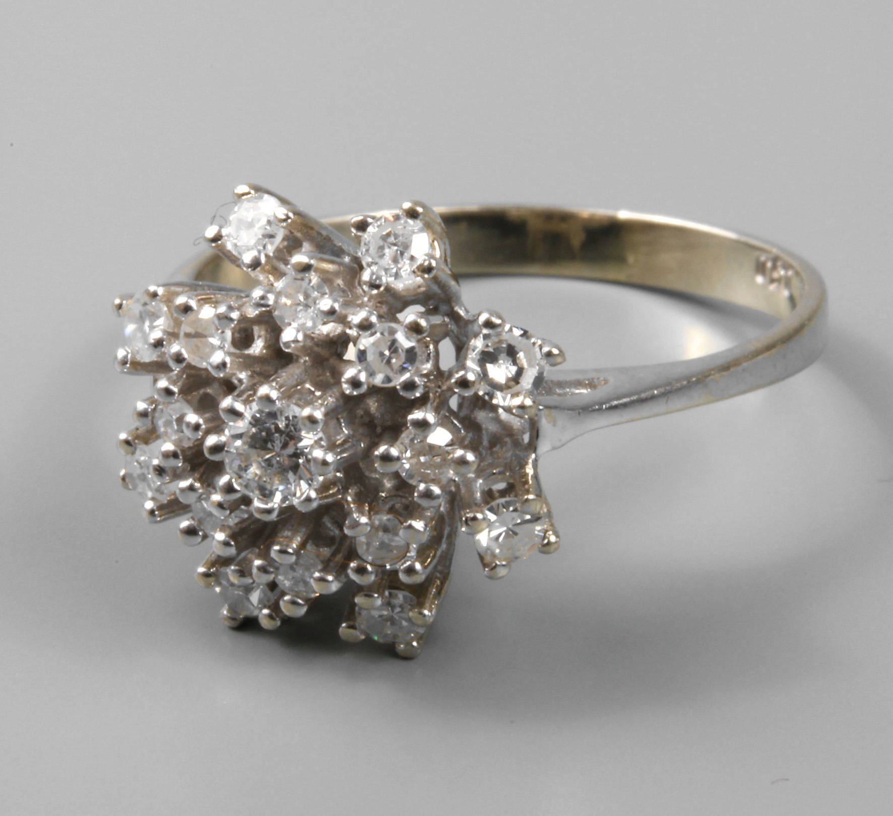 Damenring mit Brillantbesatz ca. 0,5 ct