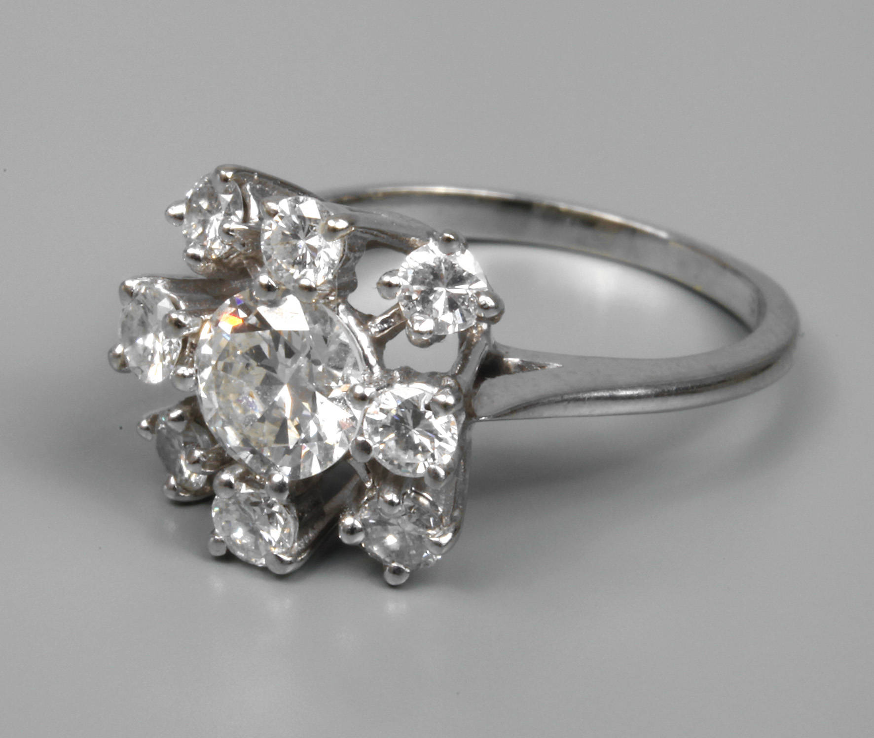 Damenring Weißgold mit Brillanten von ca. 1,6 ct