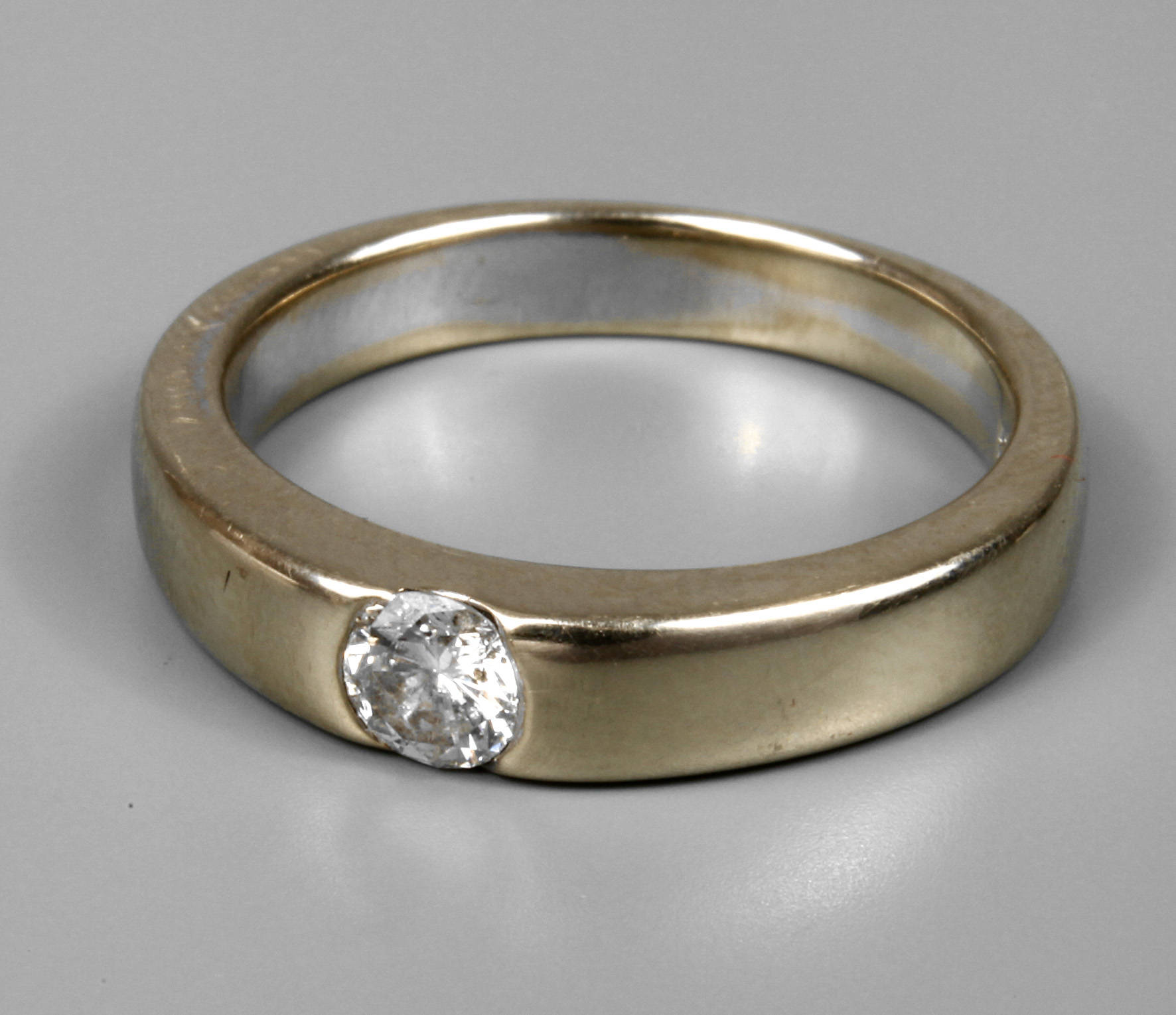 Bandring mit Brillant