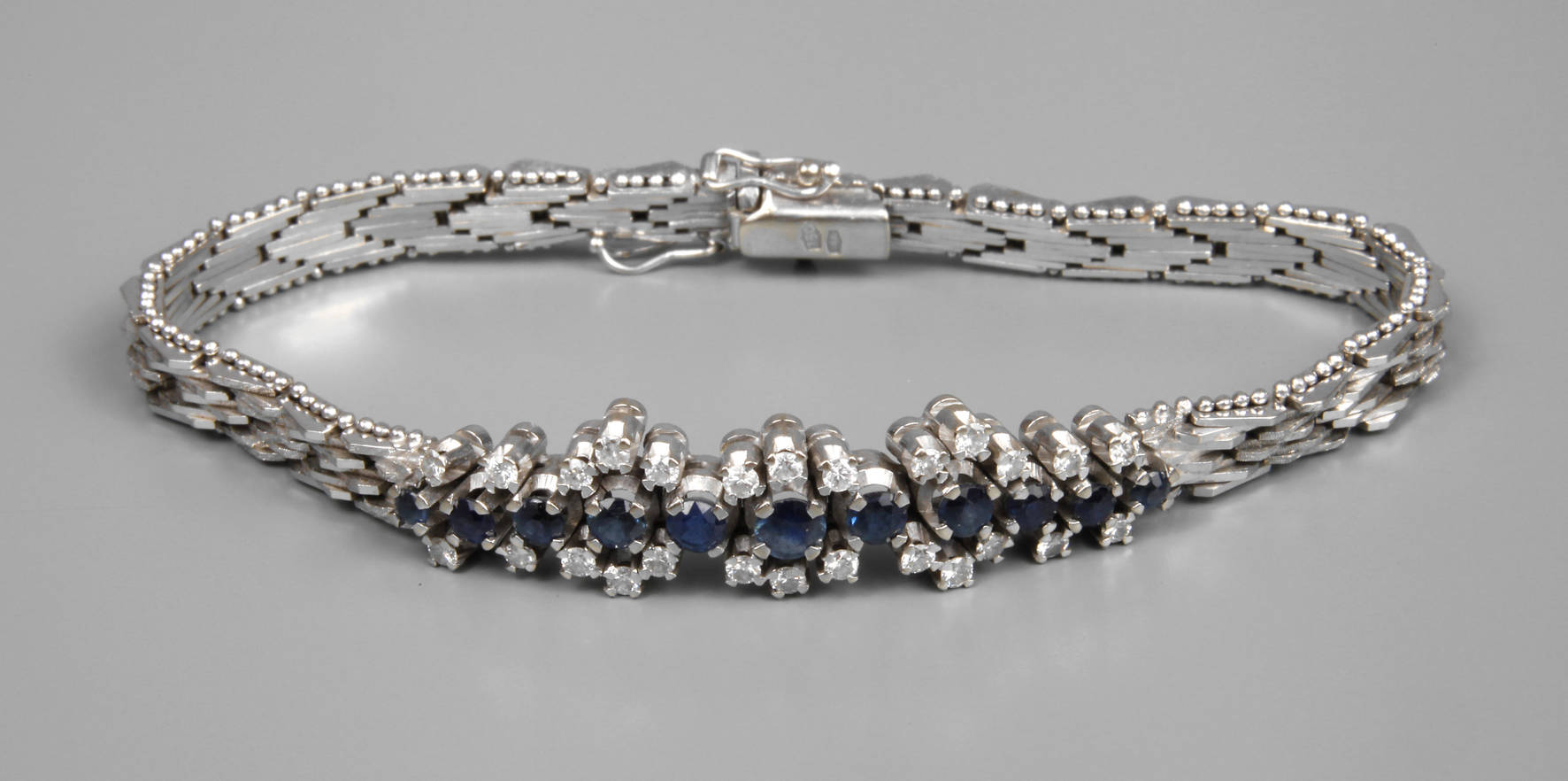 Armband mit Saphir und Diamanten