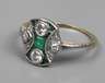 Damenring mit Smaragden und Diamanten