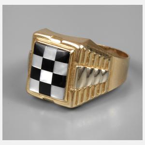 Herrenring mit Perlmutt und Onyxbesatz