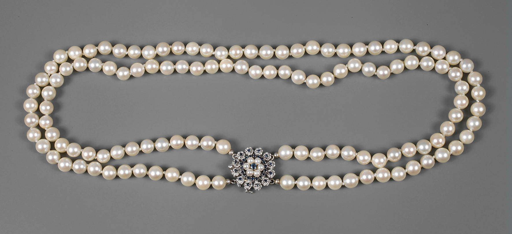 Zweireihiges Perlencollier