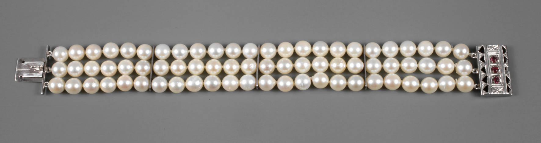 Perlenarmband mit Schmuckschließe