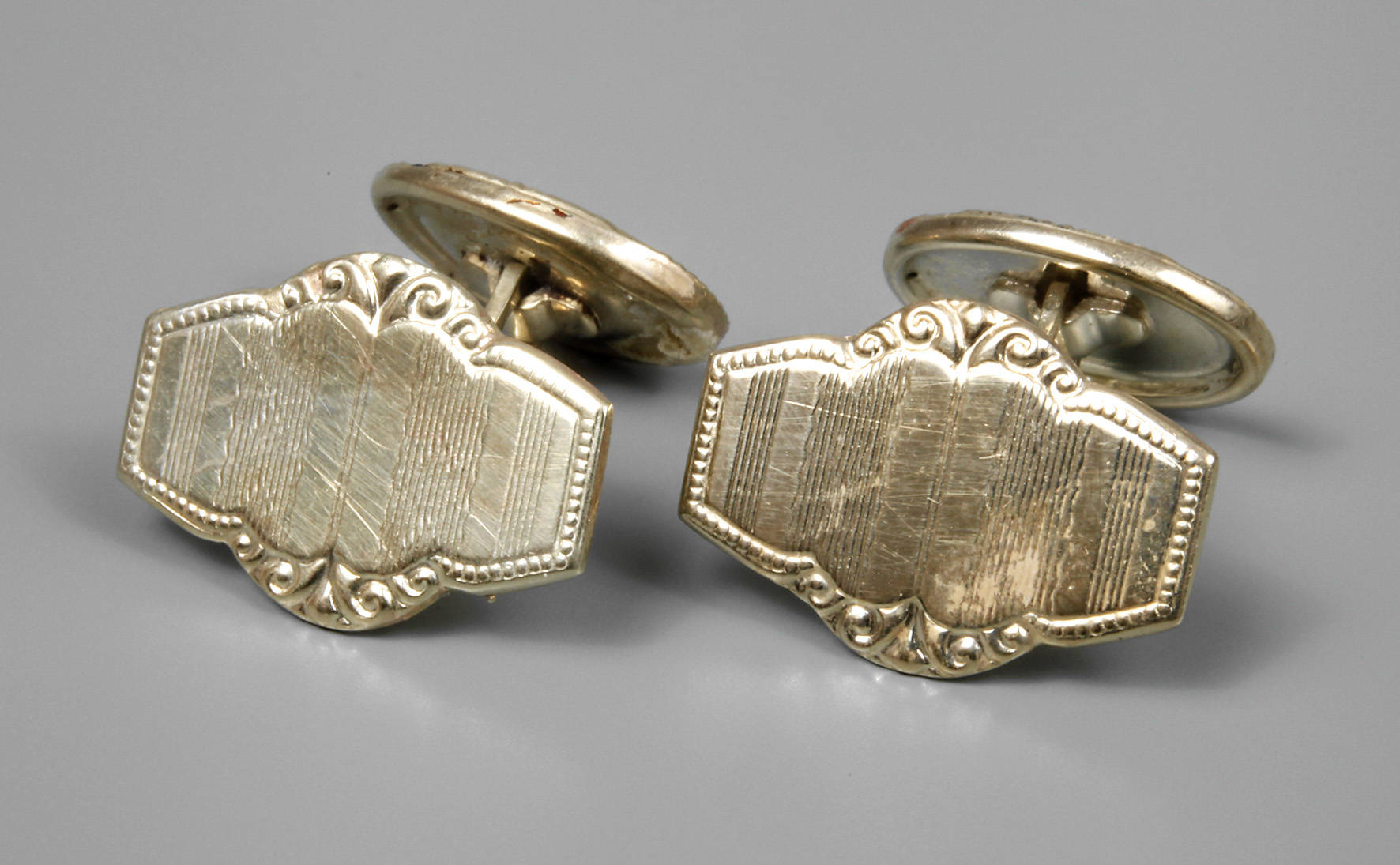 Paar Manschettenknöpfe