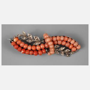 Brosche mit Korallen und Saatperlen