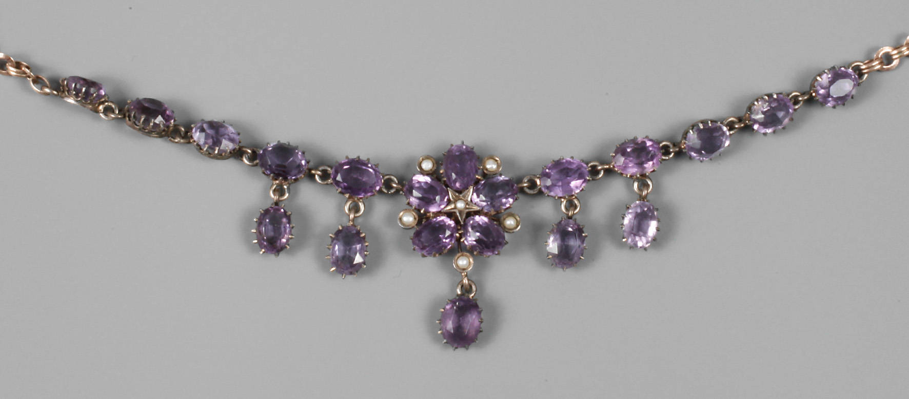 Collier mit Amethystperlen