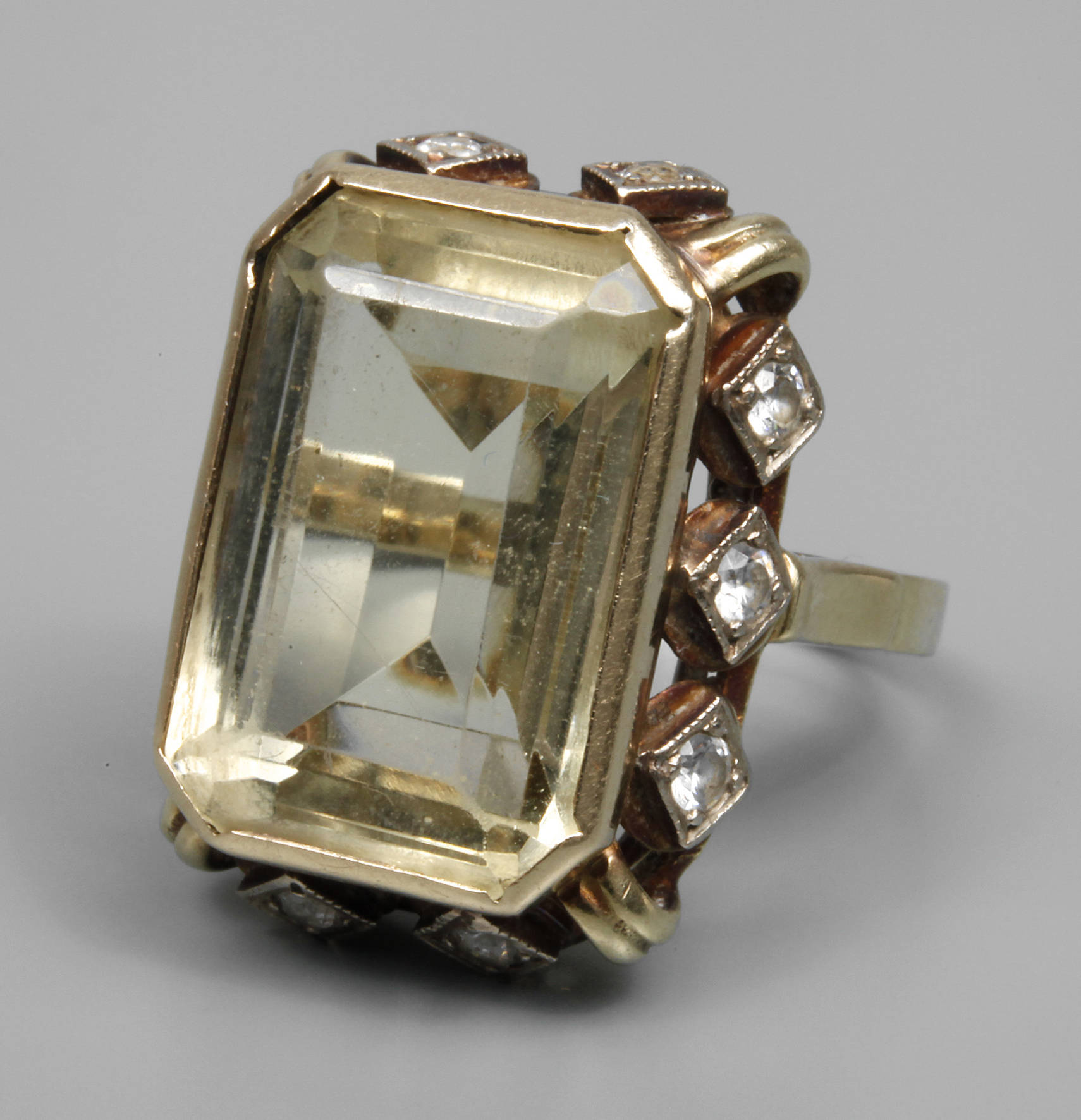 Damenring mit Citrin und Brillanten