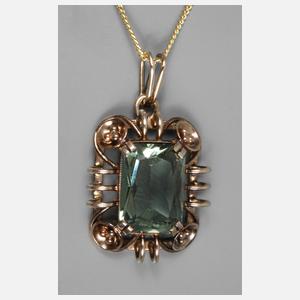 Durchbrochen gearbeiteter Anhänger