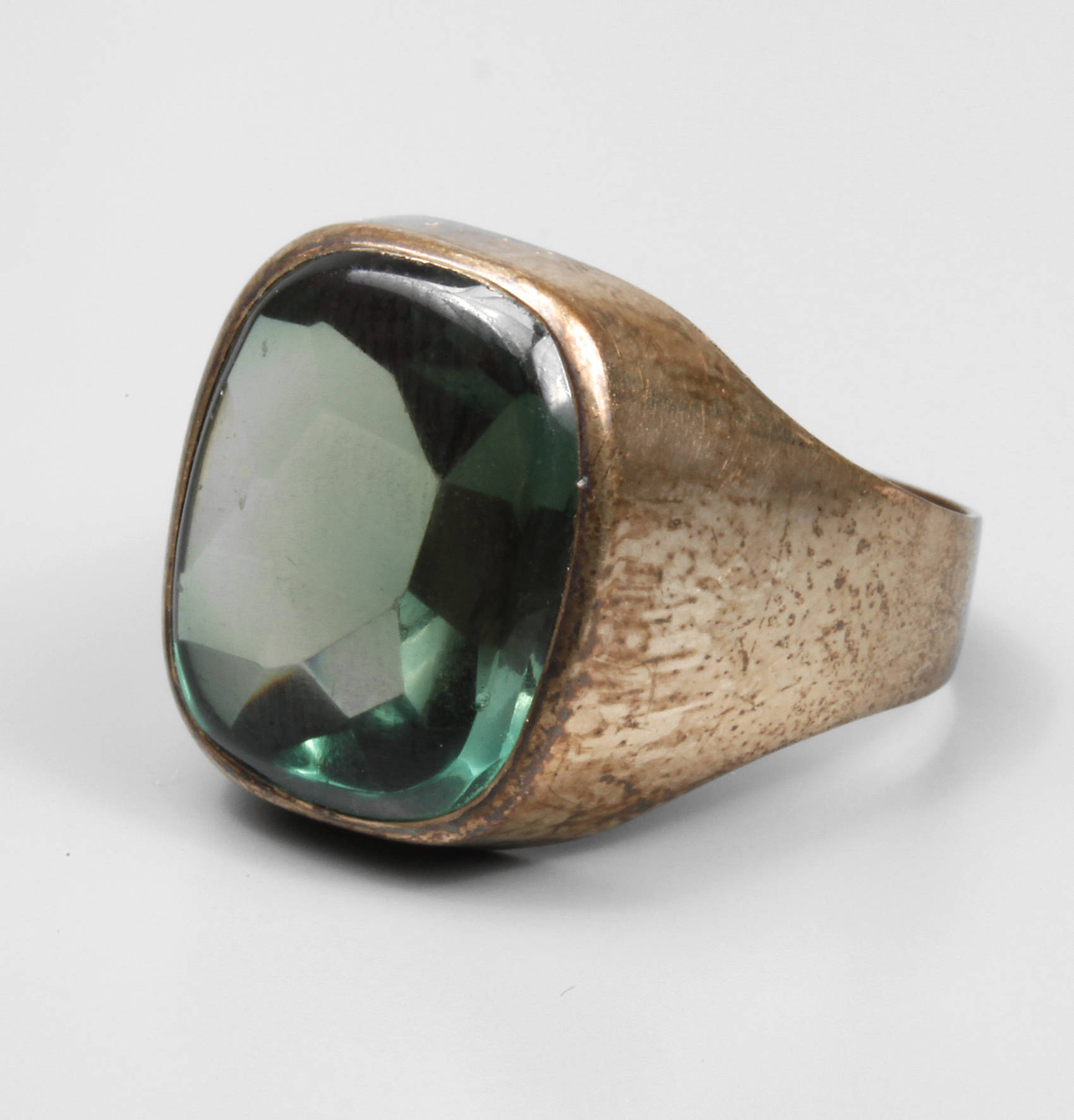 Herrenring mit Turmalinbesatz