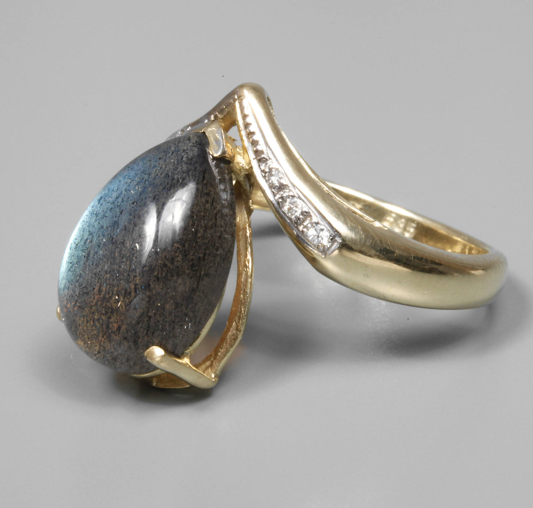 Damenring mit Labradorit