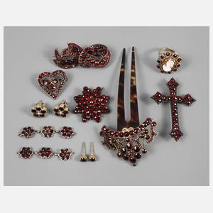 Umfangreiches Konvolut Granatschmuck
