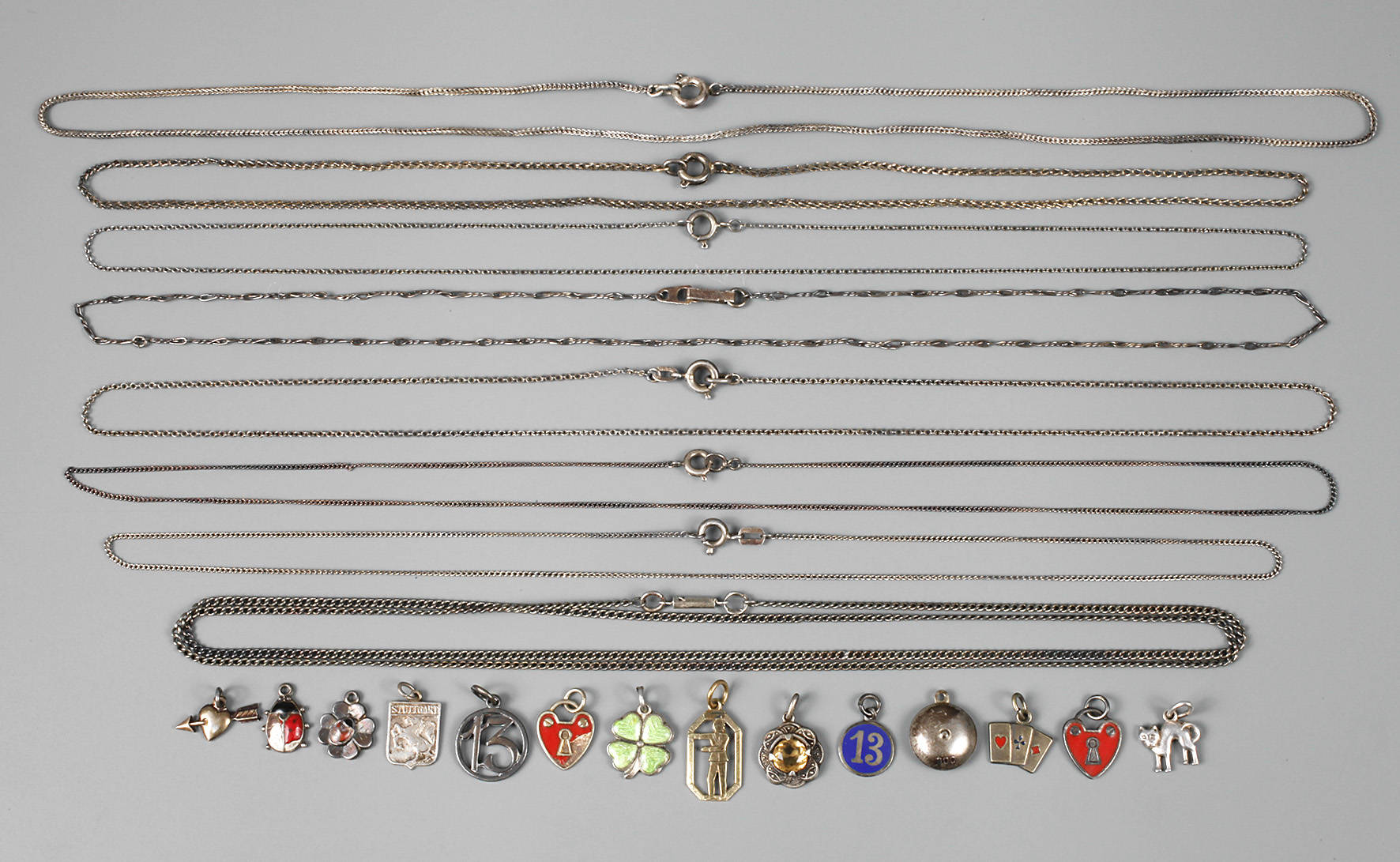 Konvolut Ketten und Anhänger