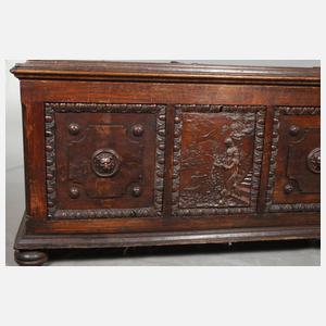 Eichentruhe Historismus