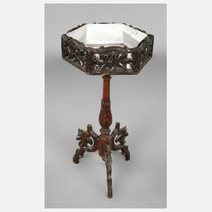 Geschnitzter Blumenständer