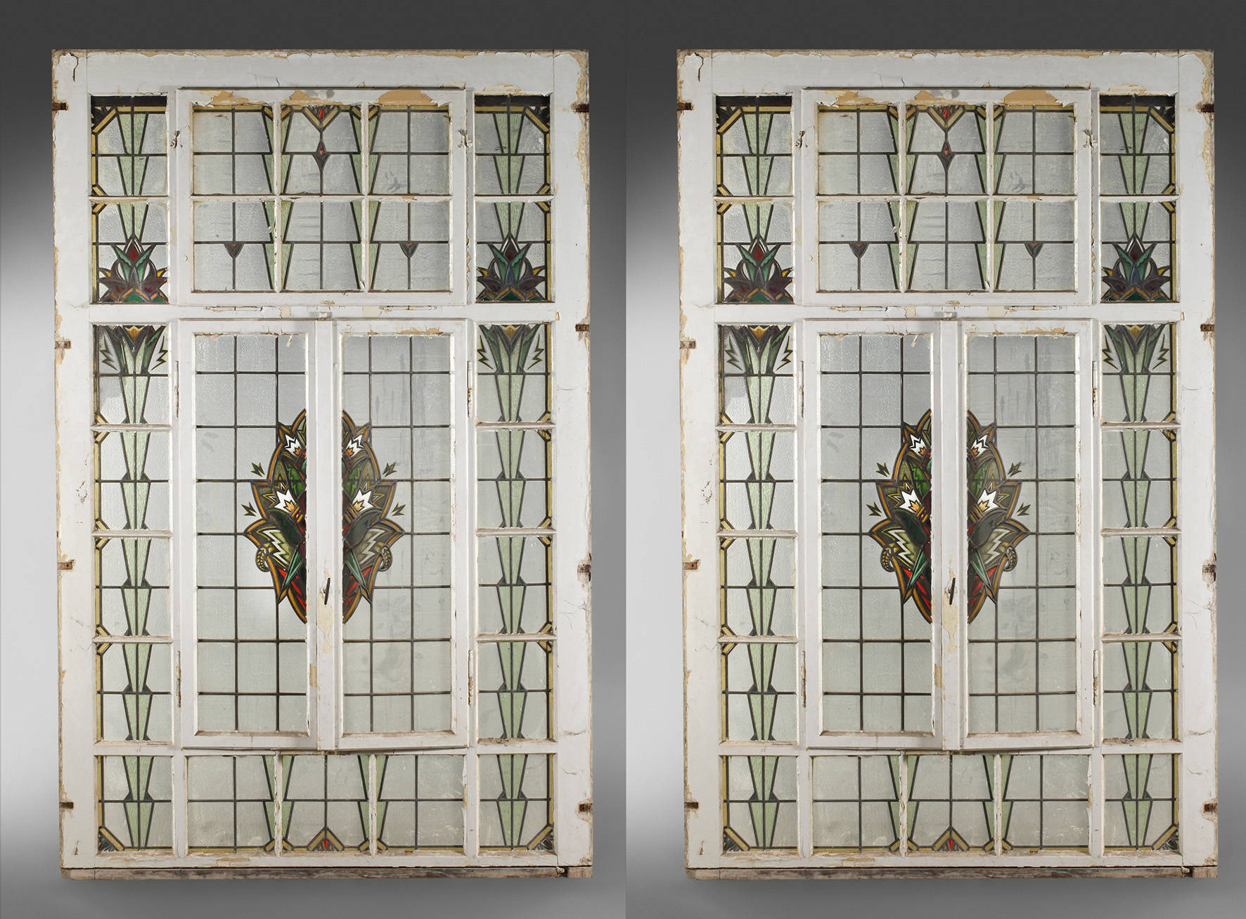 Zwei große Bleiglasfenster Art déco