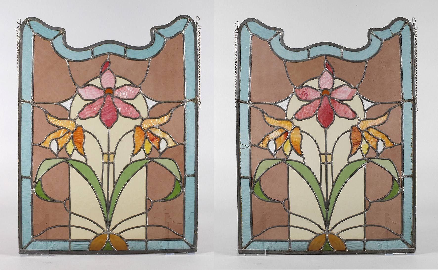 Paar florale Bleiglasscheiben Jugendstil