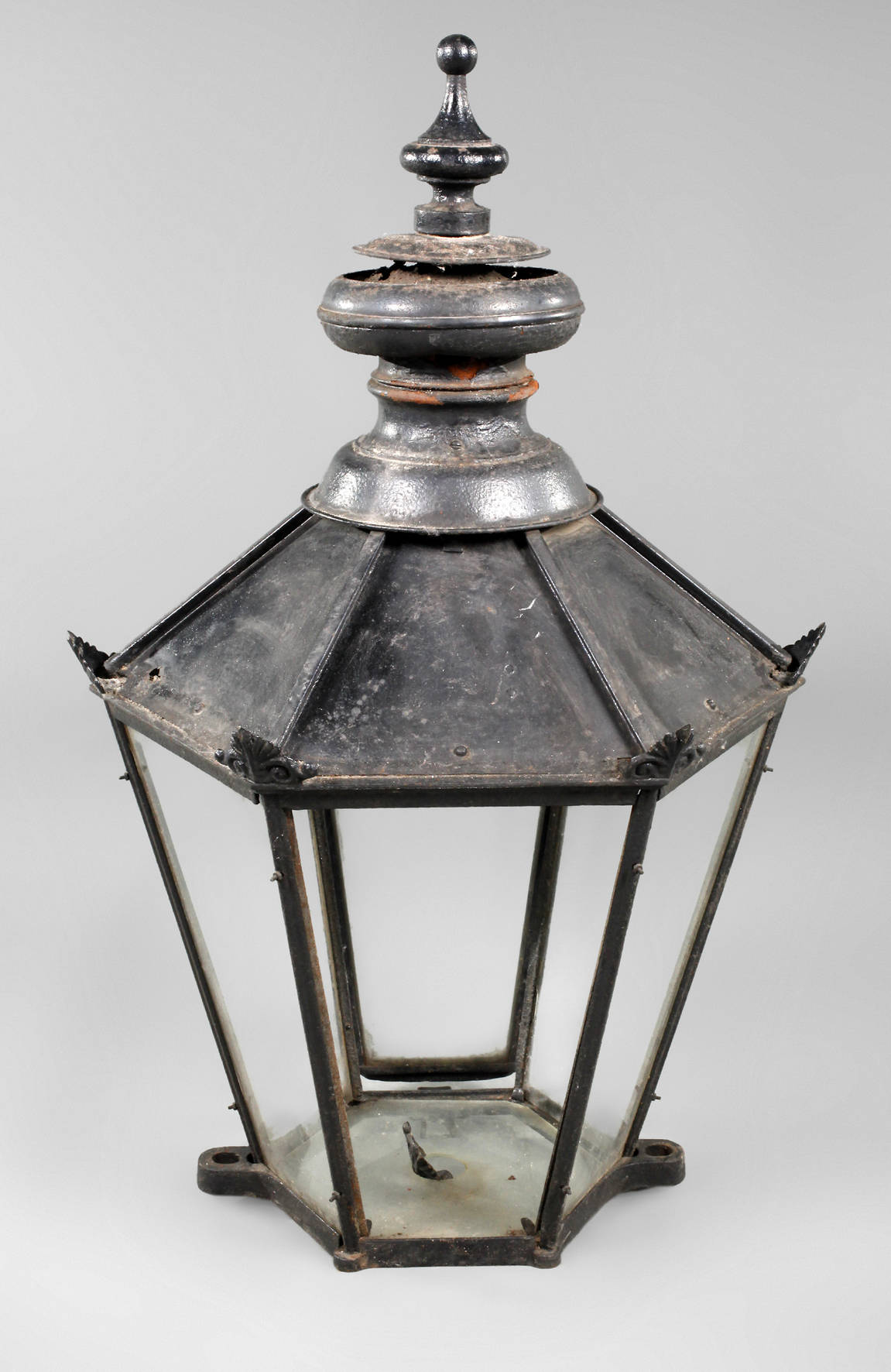 Kopf einer Berliner Laterne