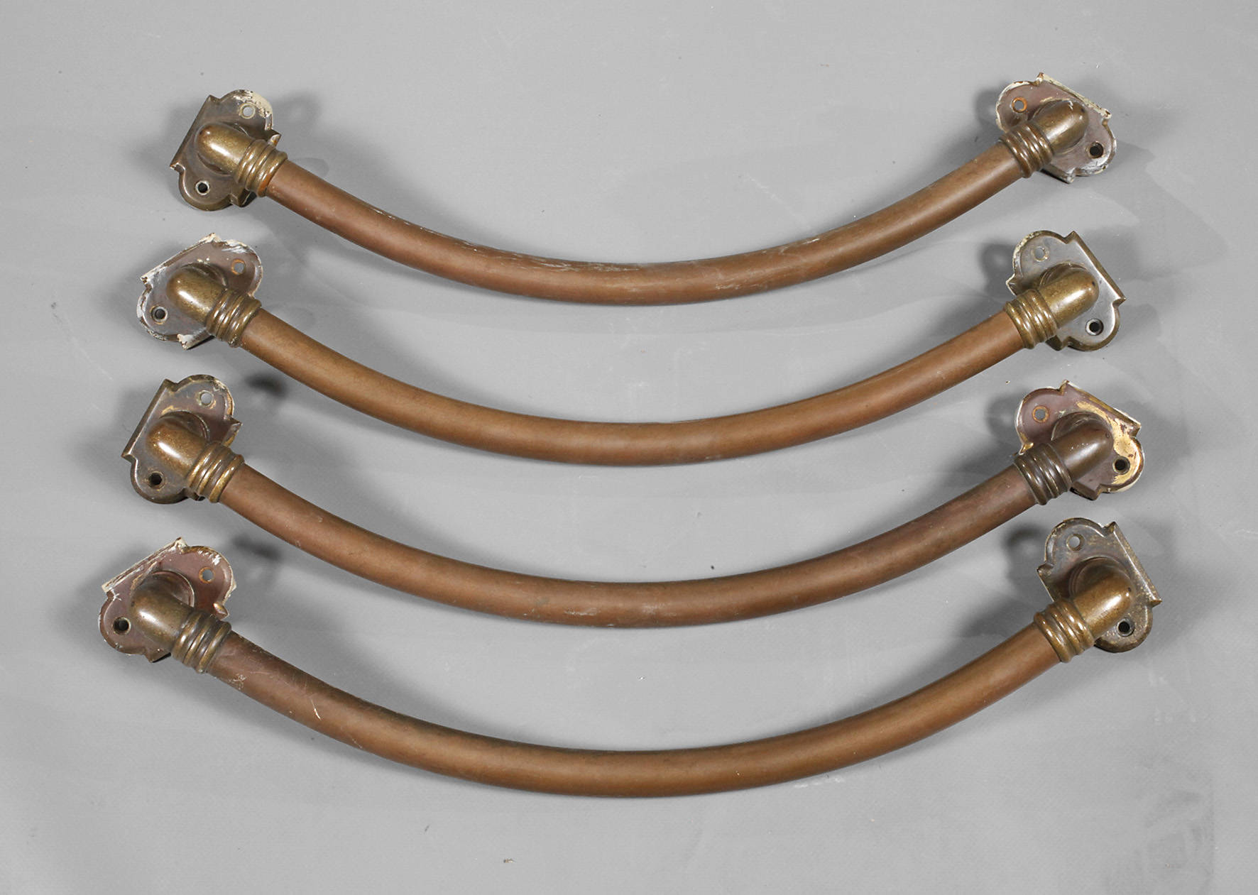 Zwei Paar Bügelgriffe Messing