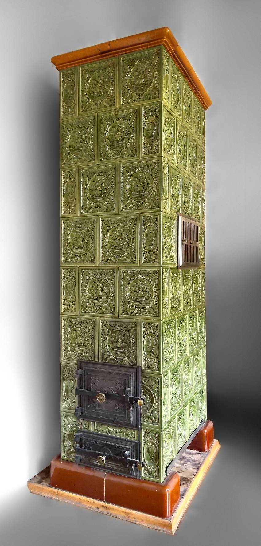 Kachelofen Jugendstil