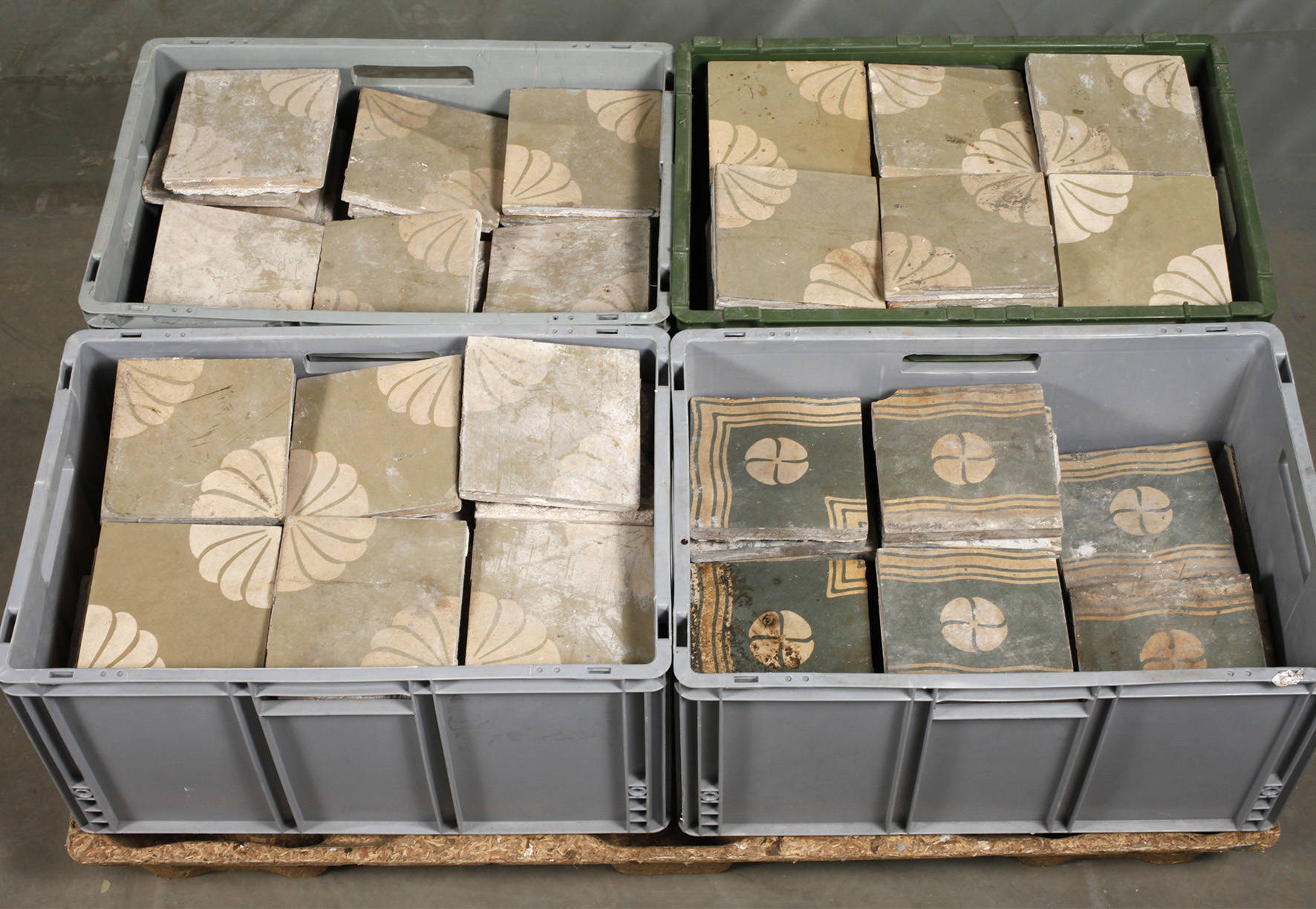 210 Fliesen Peter Behrens