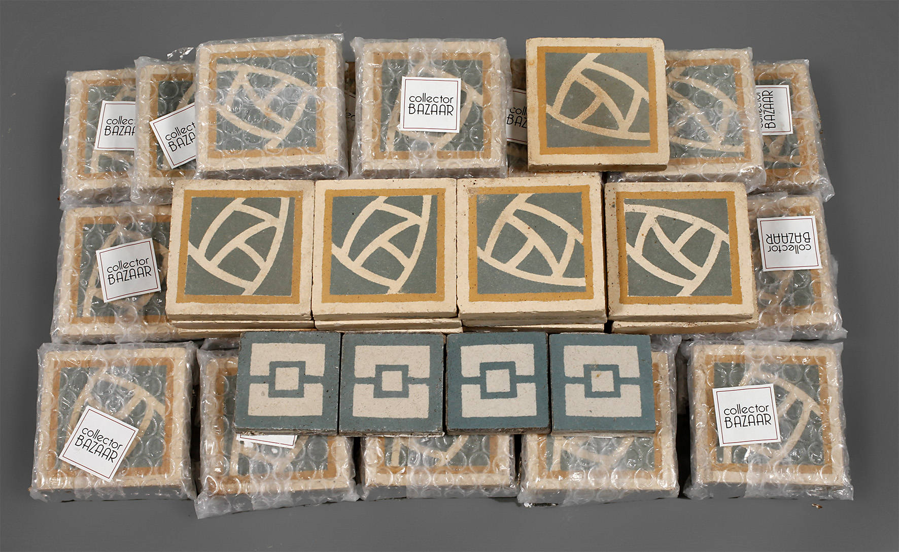 37 kleine Bodenfliesen Peter Behrens