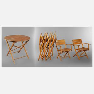 Fünf Gartenstühle und Tisch Firma Herlag