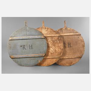 Drei Bauernkuchenbretter