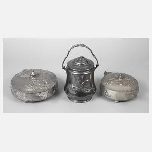 Zwei Deckelterrinen und eine Bonbonniere