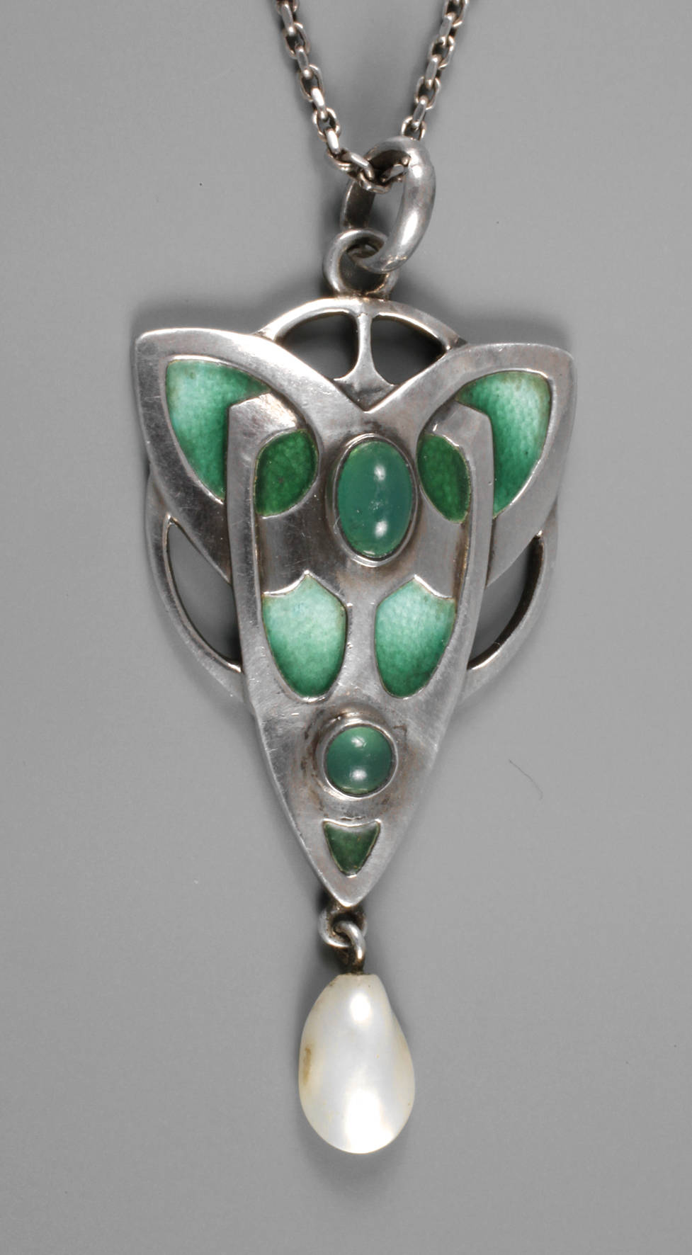 Anhänger mit Chrysopras und Email