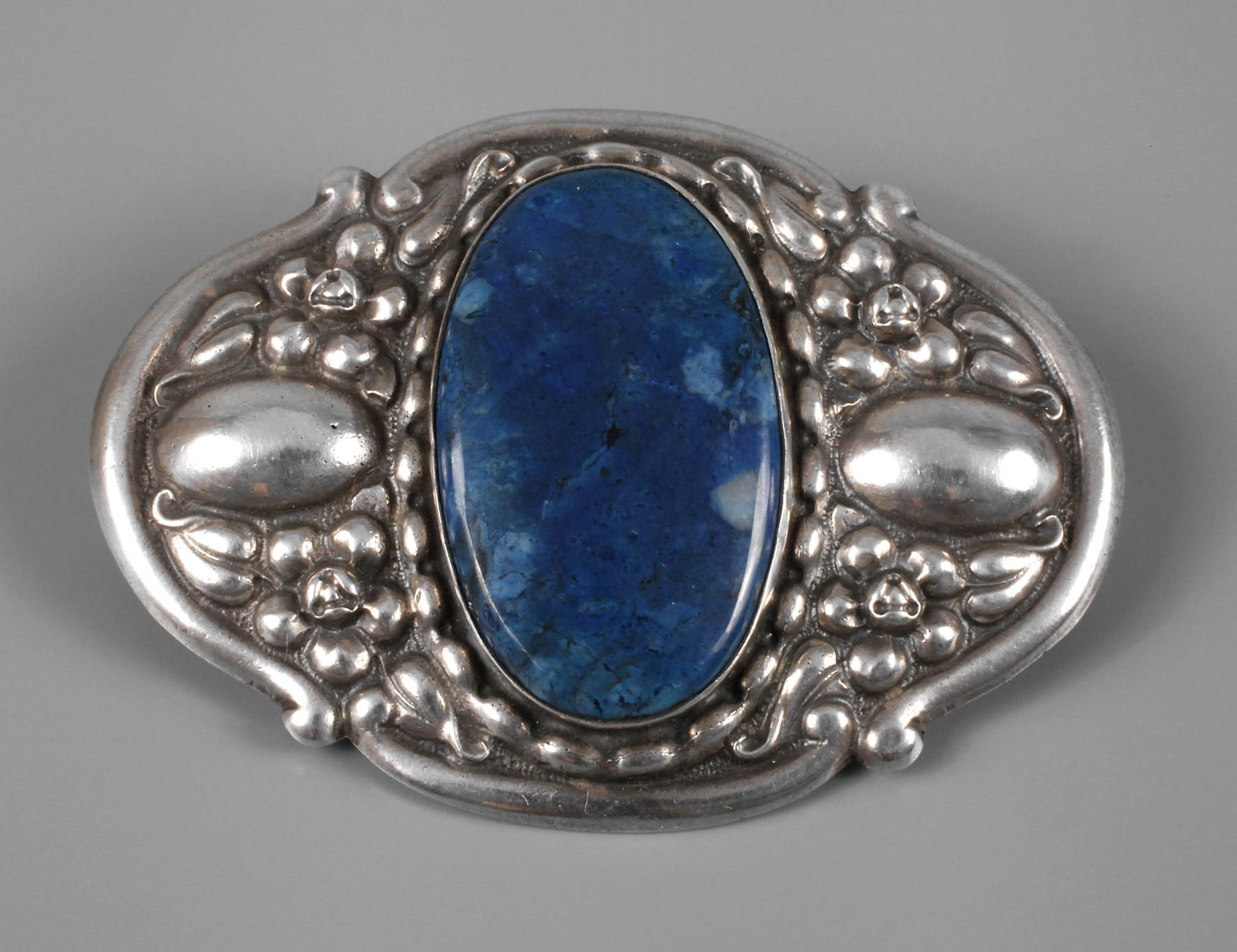 Jugendstilbrosche mit Dumortierit