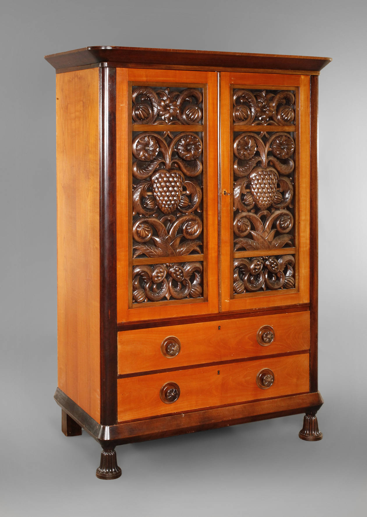 Wäscheschrank Art déco