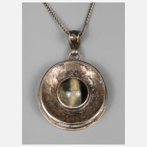 Silberanhänger mit Falkenauge